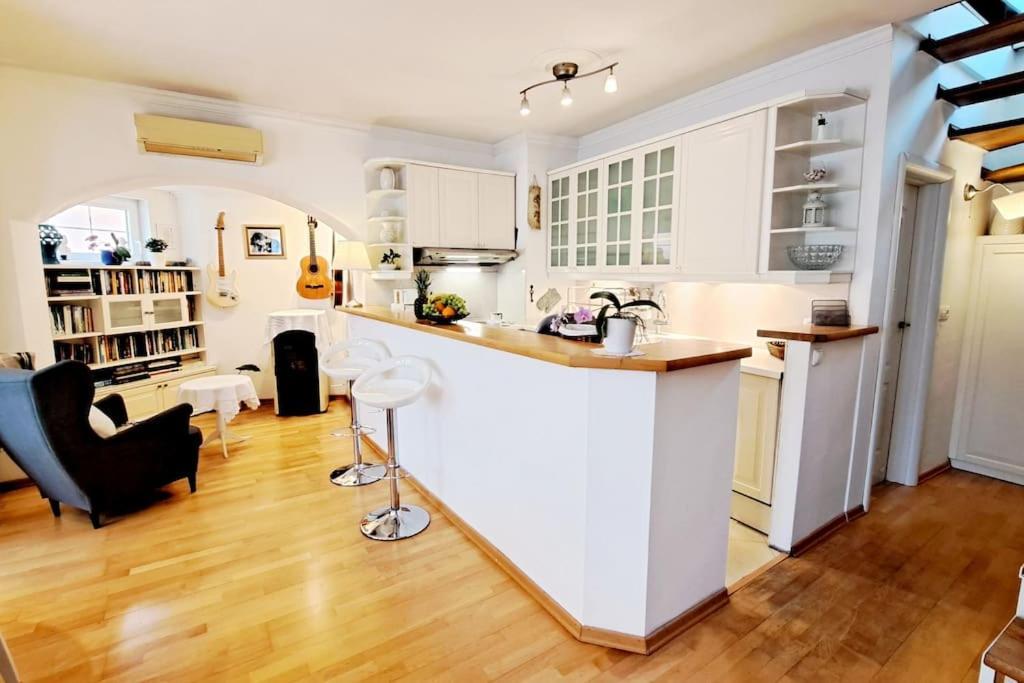 Apartamento Ellity Crikvenica Exterior foto