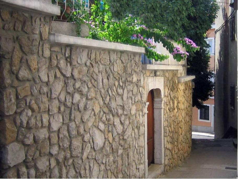 Apartamento Ellity Crikvenica Exterior foto