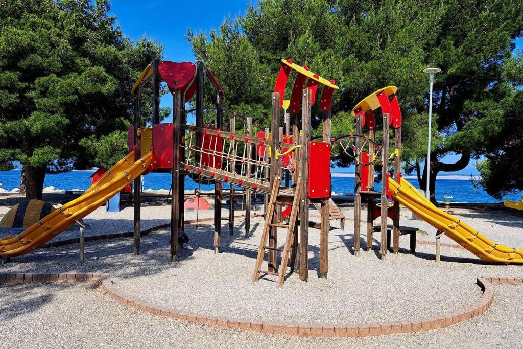 Apartamento Ellity Crikvenica Exterior foto
