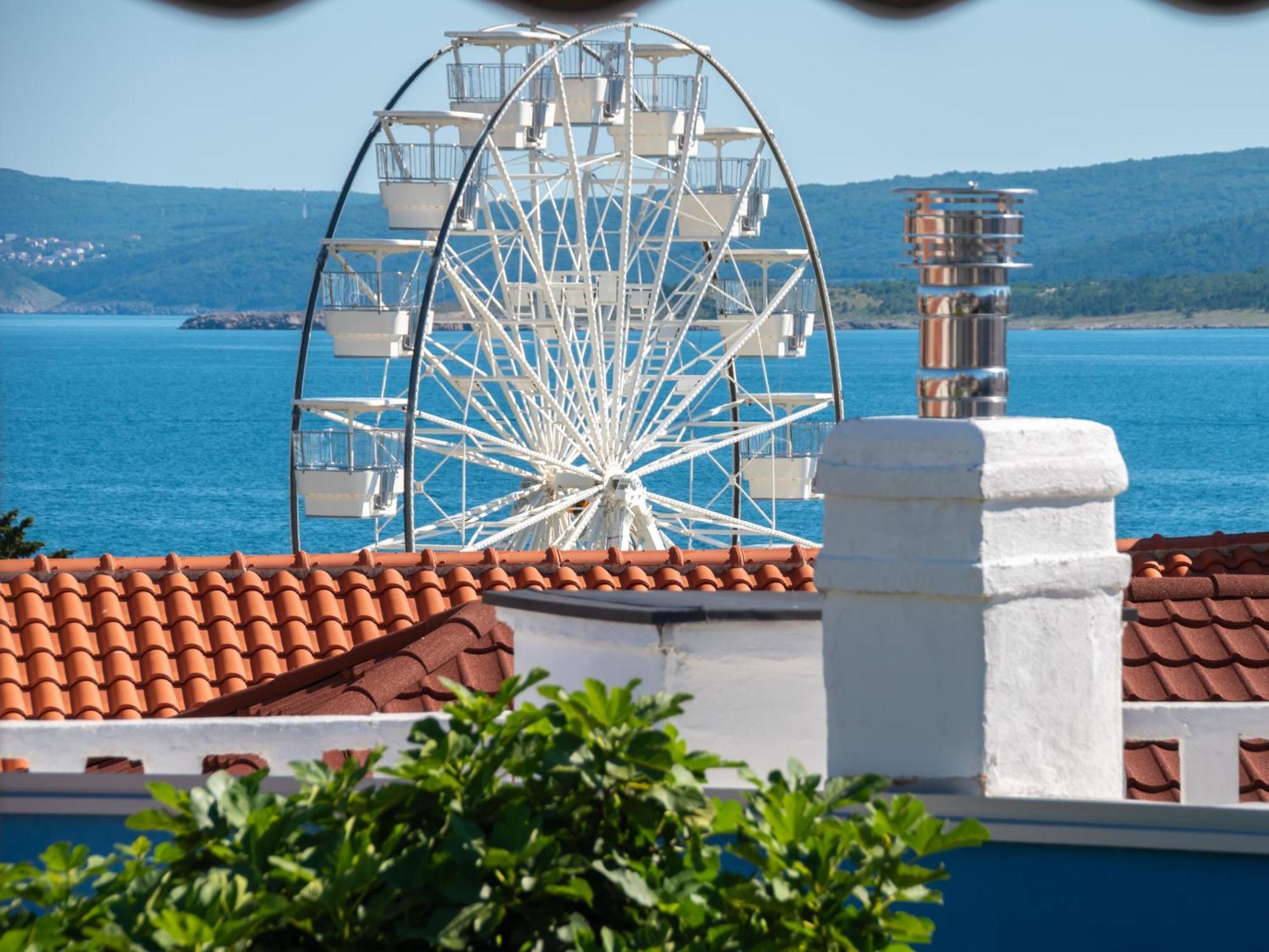Apartamento Ellity Crikvenica Exterior foto